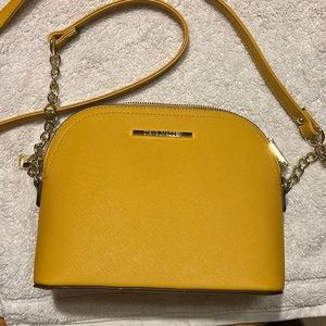 Steve Madden Crossbody purse